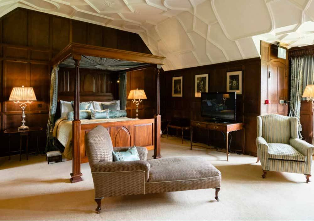 Tudor style bedroom Tudor style bedroom