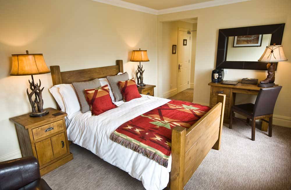 Smith & Western room interior