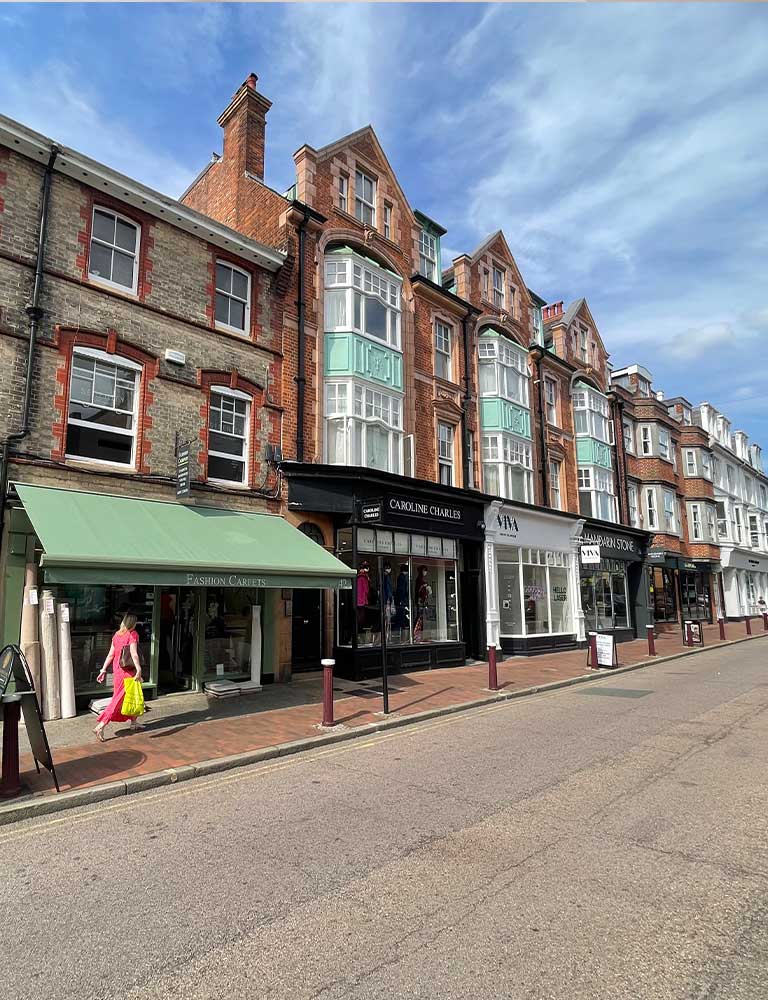 Shopping-RTW-high-street