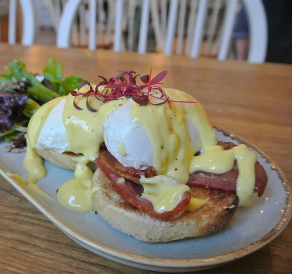 Eggs Benedict