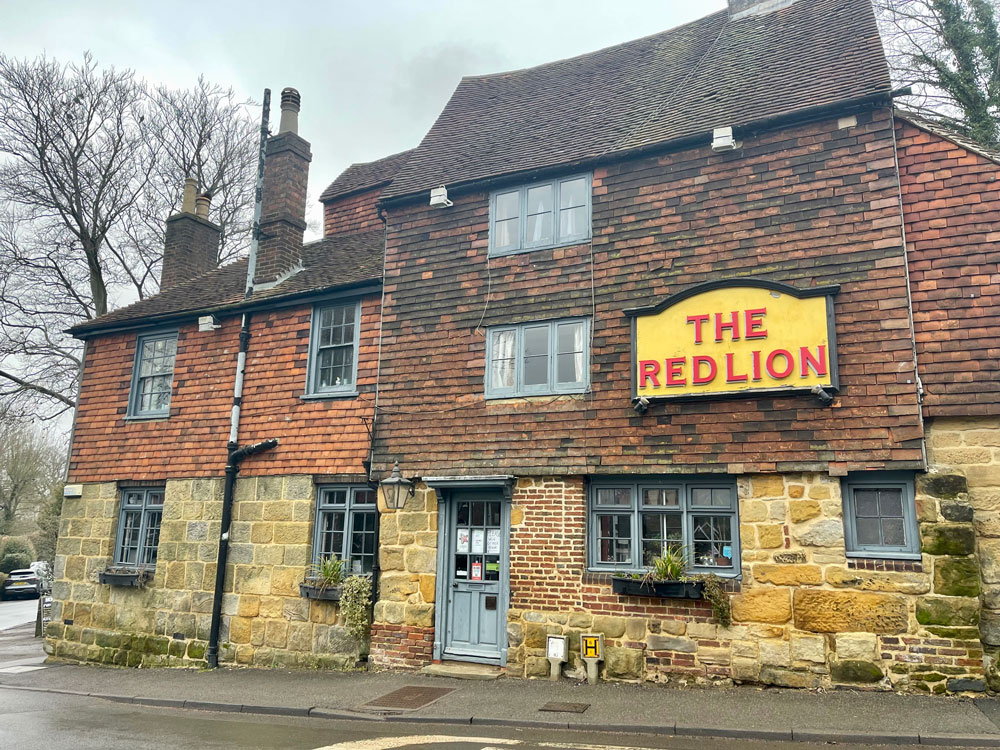 The red lion pub