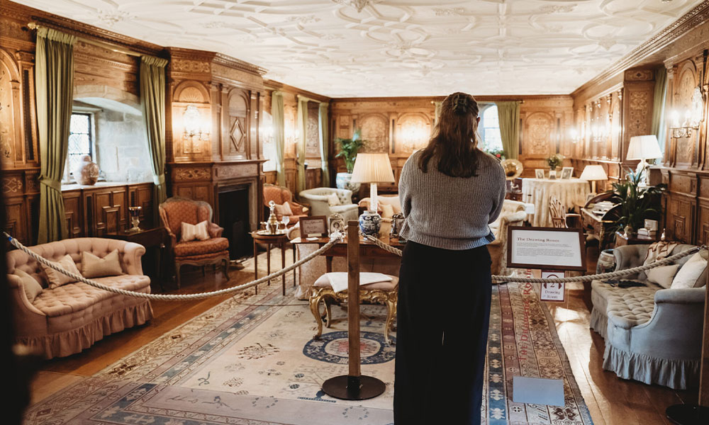 Hever-Castle-inside