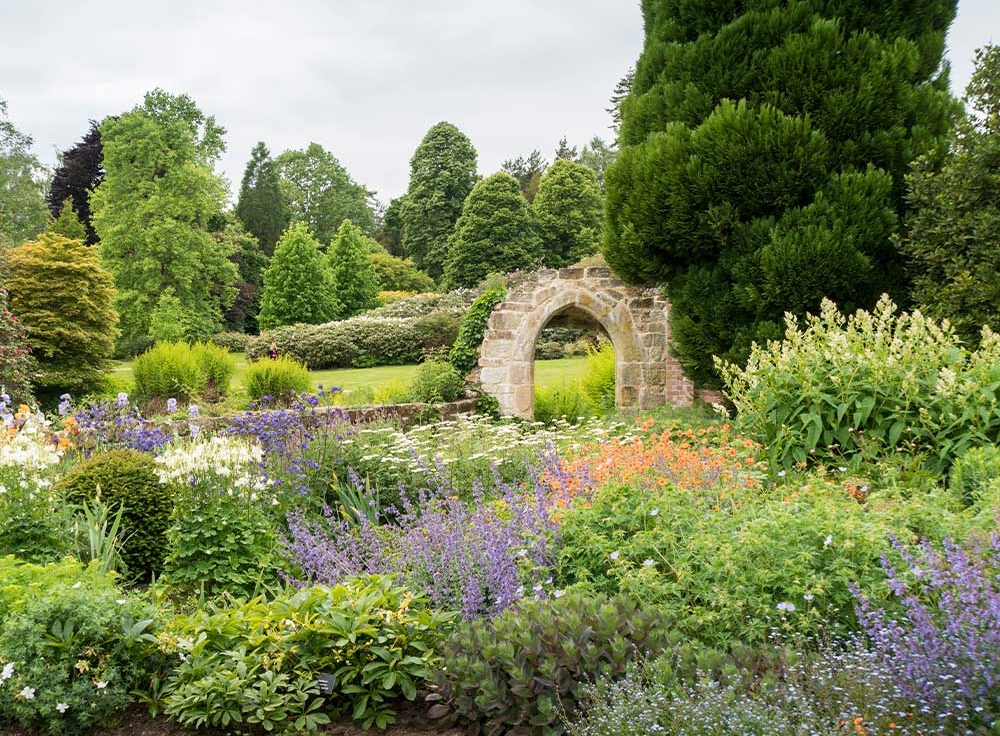 Scotney-Castle-Garden