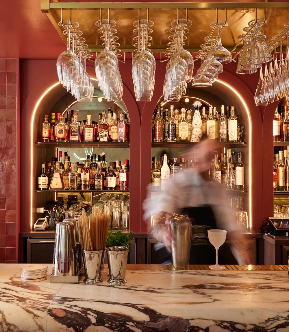 charlottes-in-the-pantiles-tunbridge-wells-bar