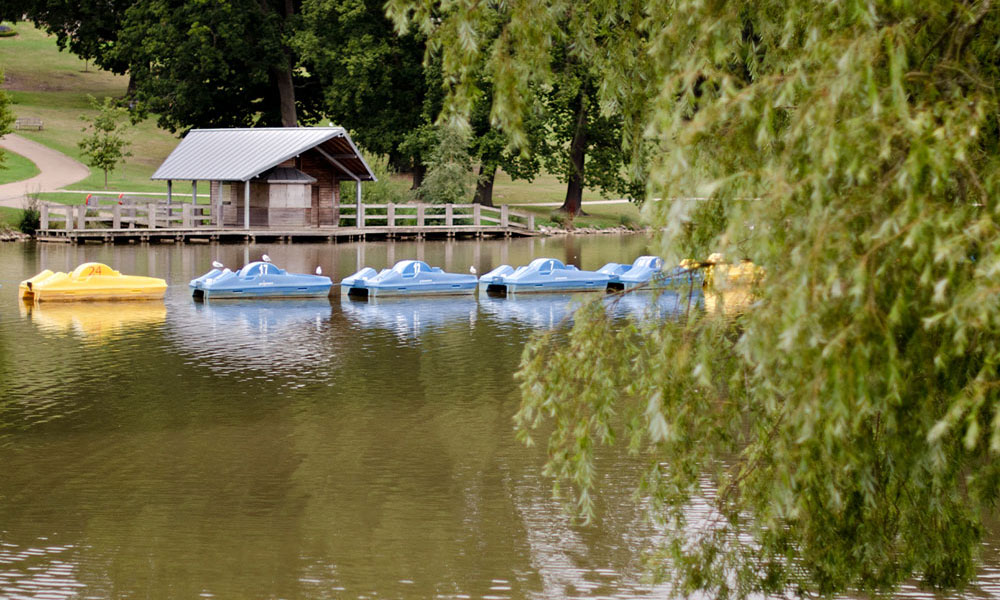 Boating in Dunorlan (Spring/Summer)