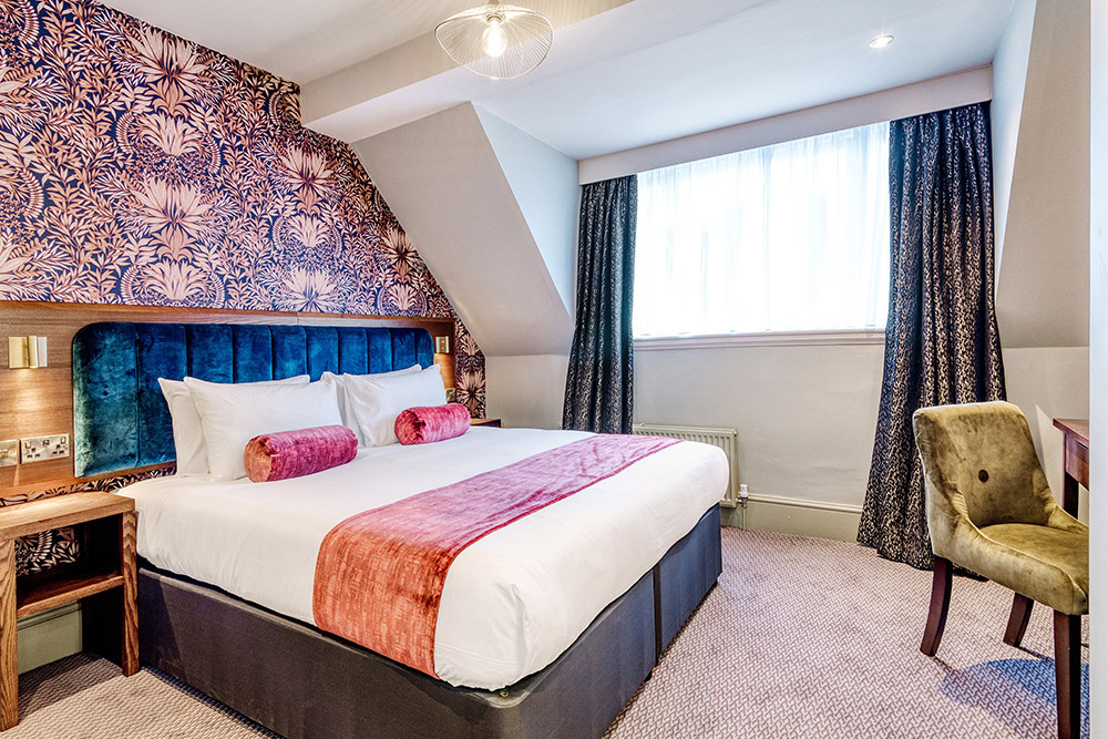 Bedroom at The Hand & Sceptre, Southborough Bedroom at The Hand & Sceptre, Southborough