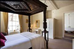 The-George- Hotel-room