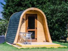 HTanner-Farm-glamping_pods