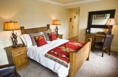 Smith & Western room interio