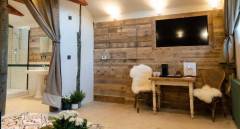 The-Potting-Shed-room-interior